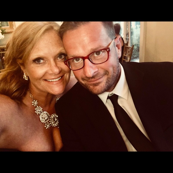 Meet your Posher, Melissa - Picture 1 of 8